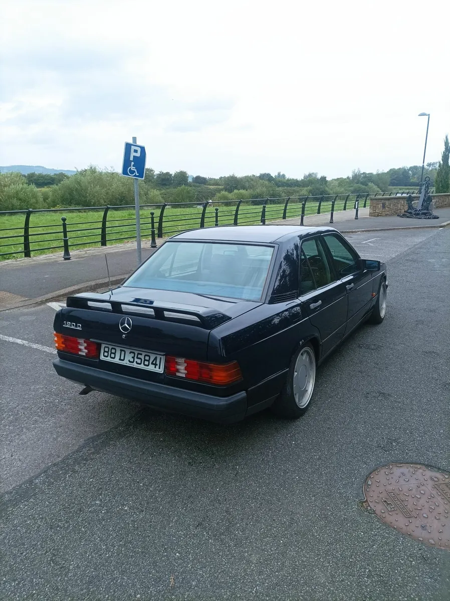 Mercedes-Benz 190D - Image 1