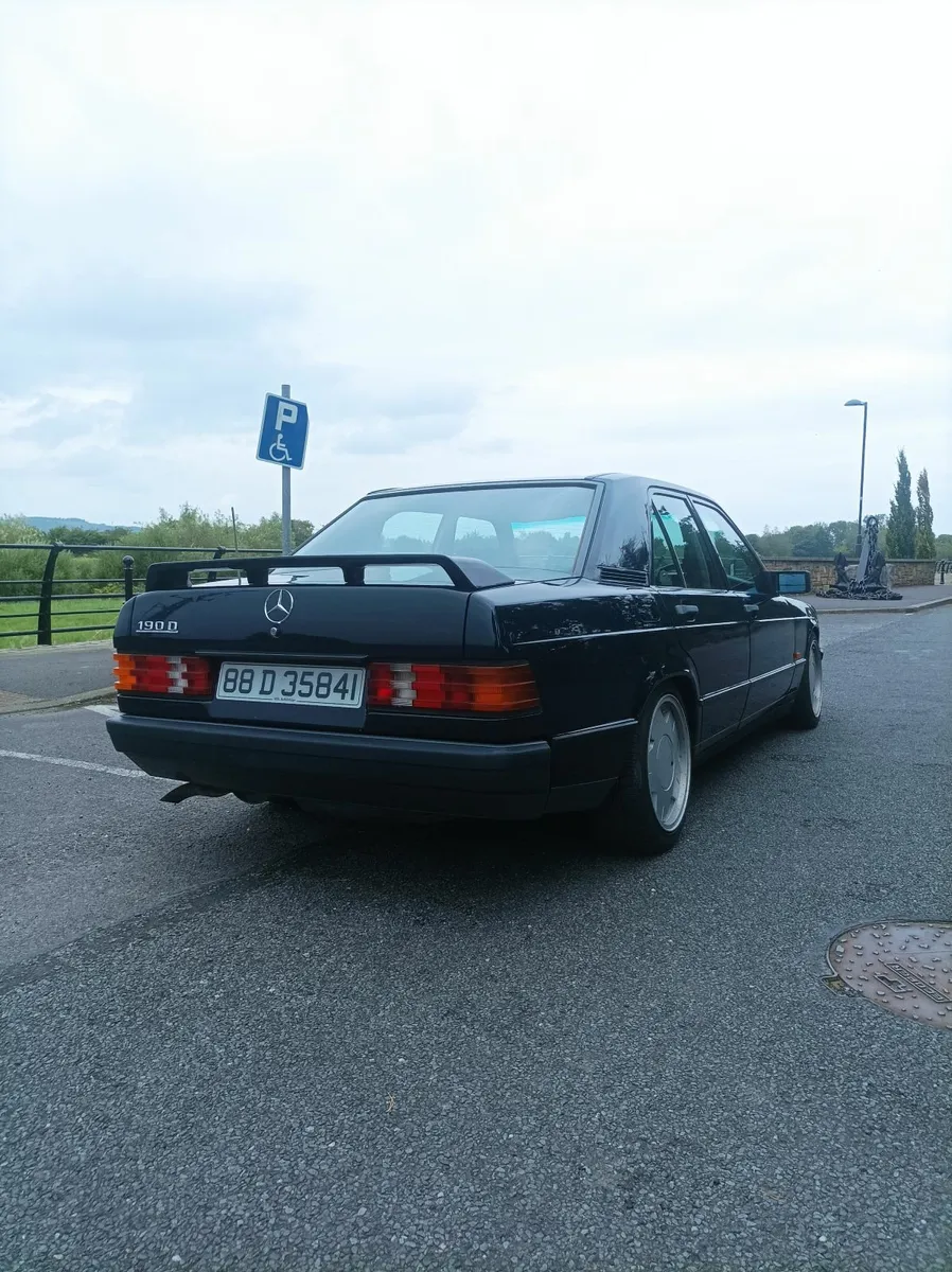 Mercedes-Benz 190D - Image 3