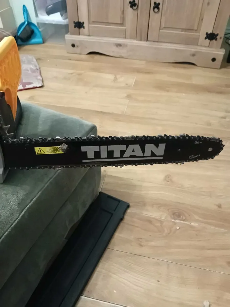 FOR SALE TITAN ELECTRIC   2000w - Image 3