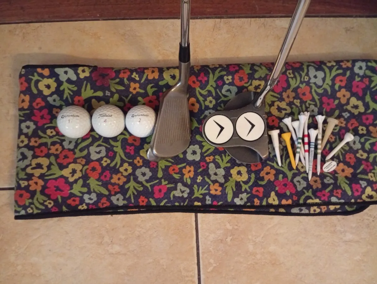 Pitch + Putt Set McGregor + 3 Balls+ Plastic Tees - Image 2