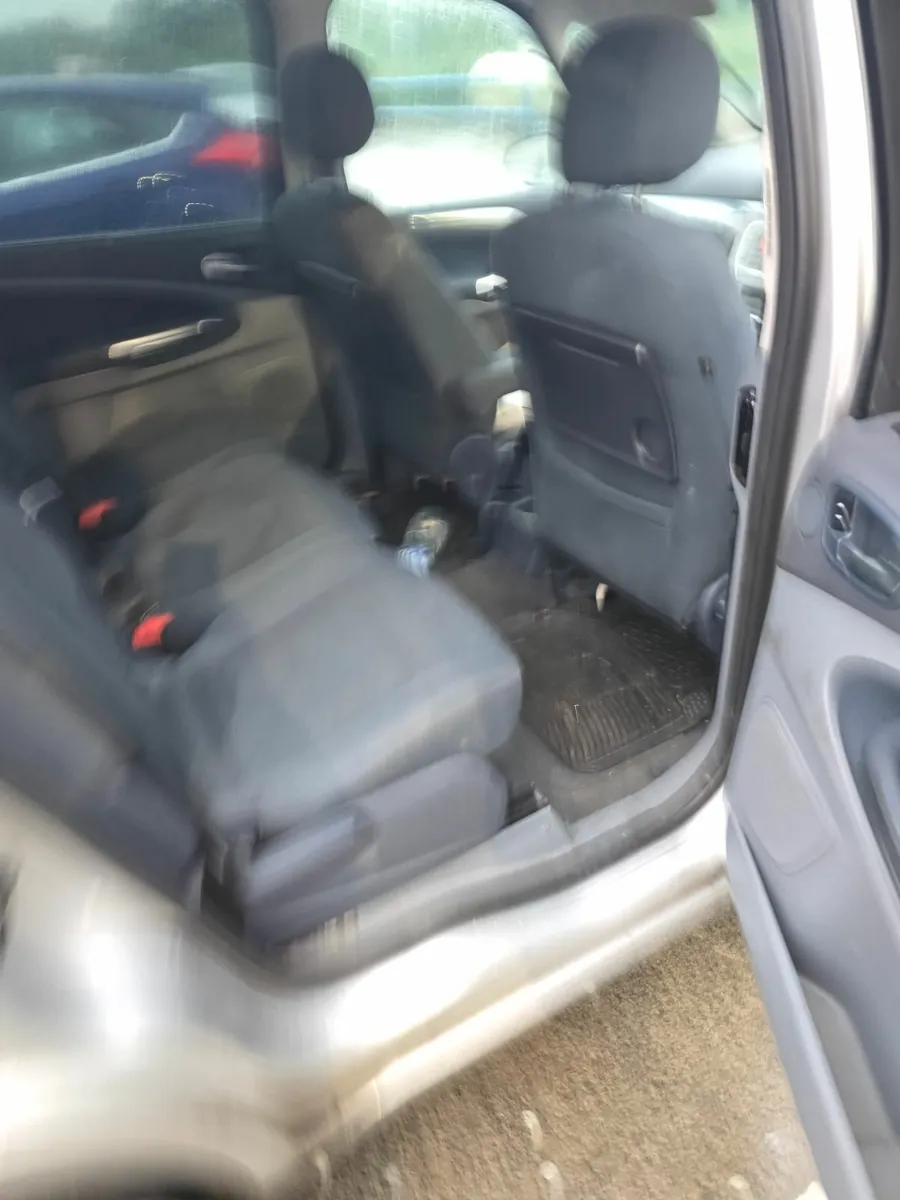 Ford Galaxy 2009 - Image 3