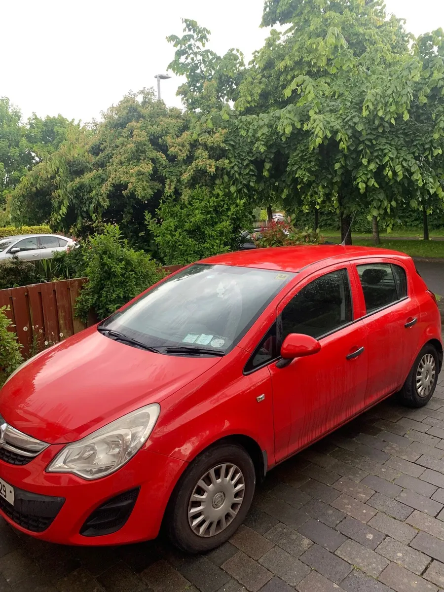 Opel Corsa // Low milage // cheap to run - Image 1