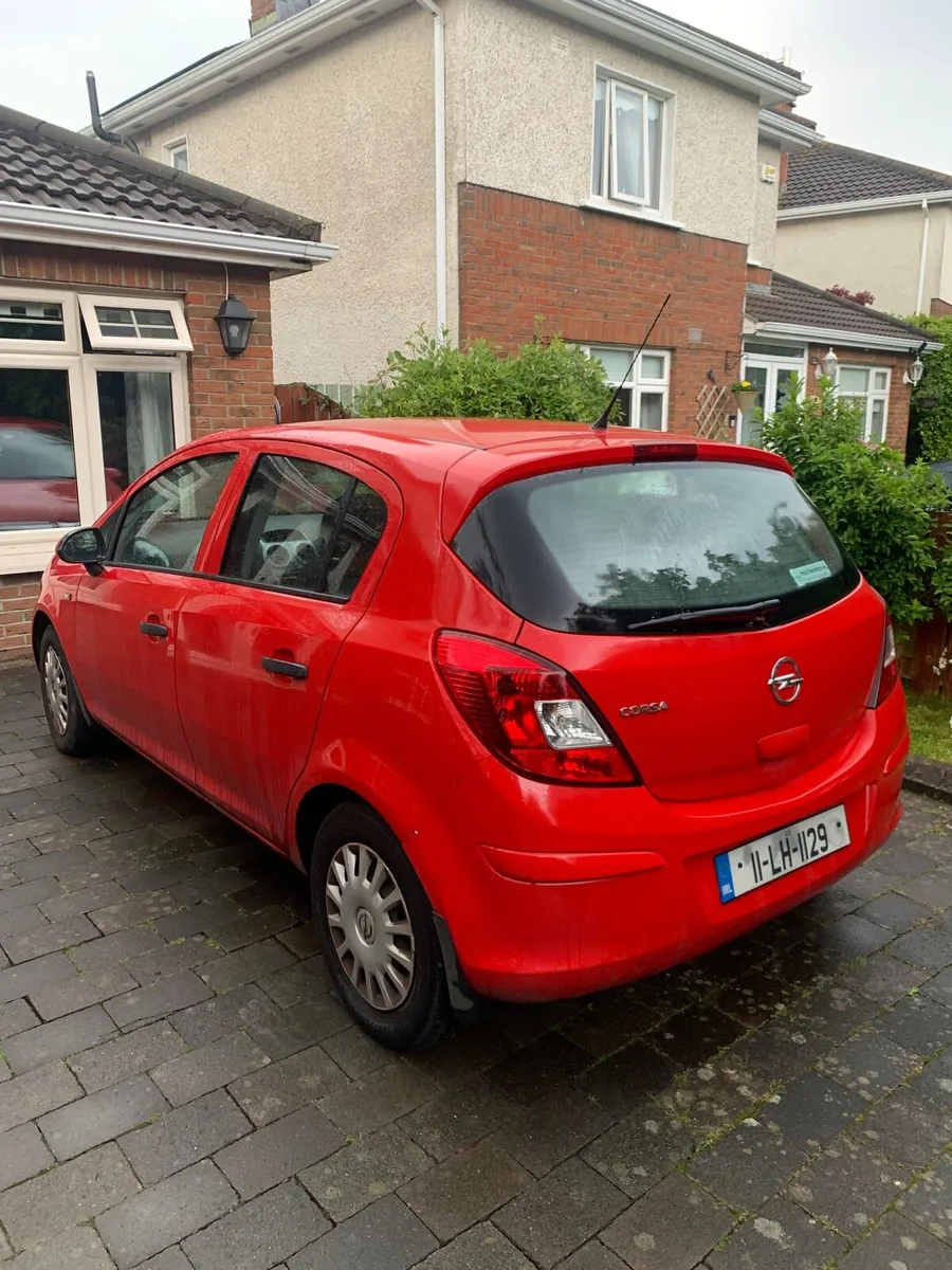 Opel Corsa // Low milage // cheap to run - Image 2