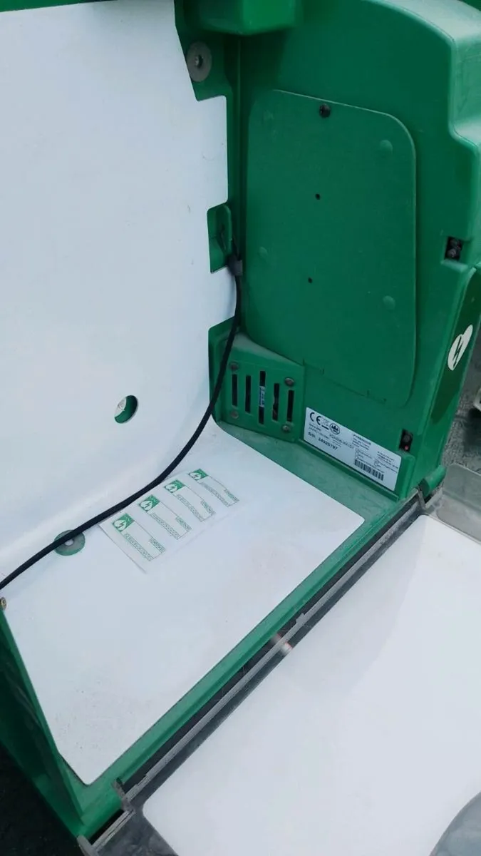 Defibrillator box - Image 2