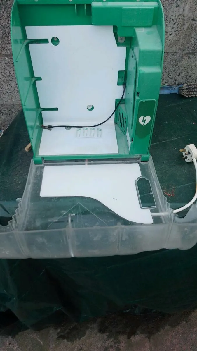 Defibrillator box - Image 3