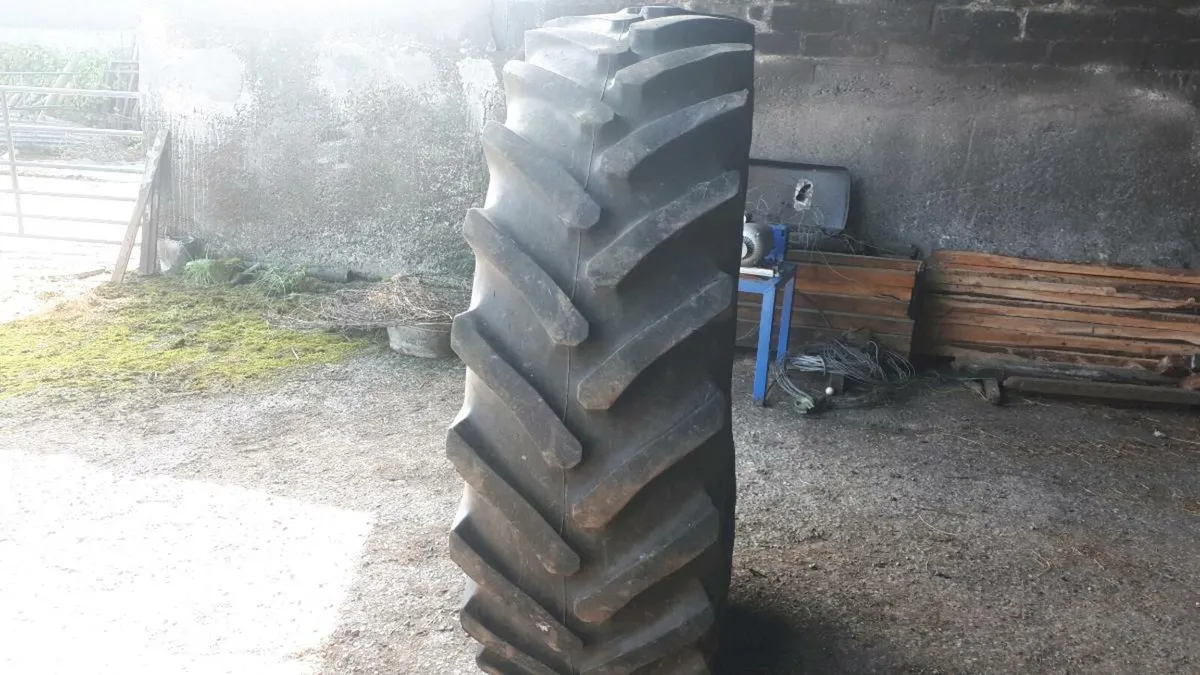Tractor tyre - Image 1