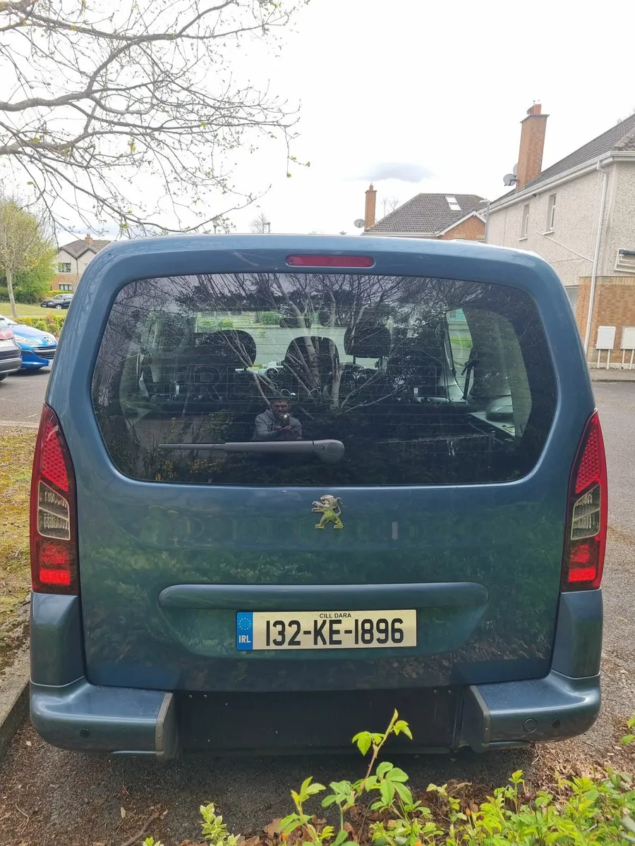 Peugeot Partner Tepee 2013 (Wheelchair Acessible) - Image 4