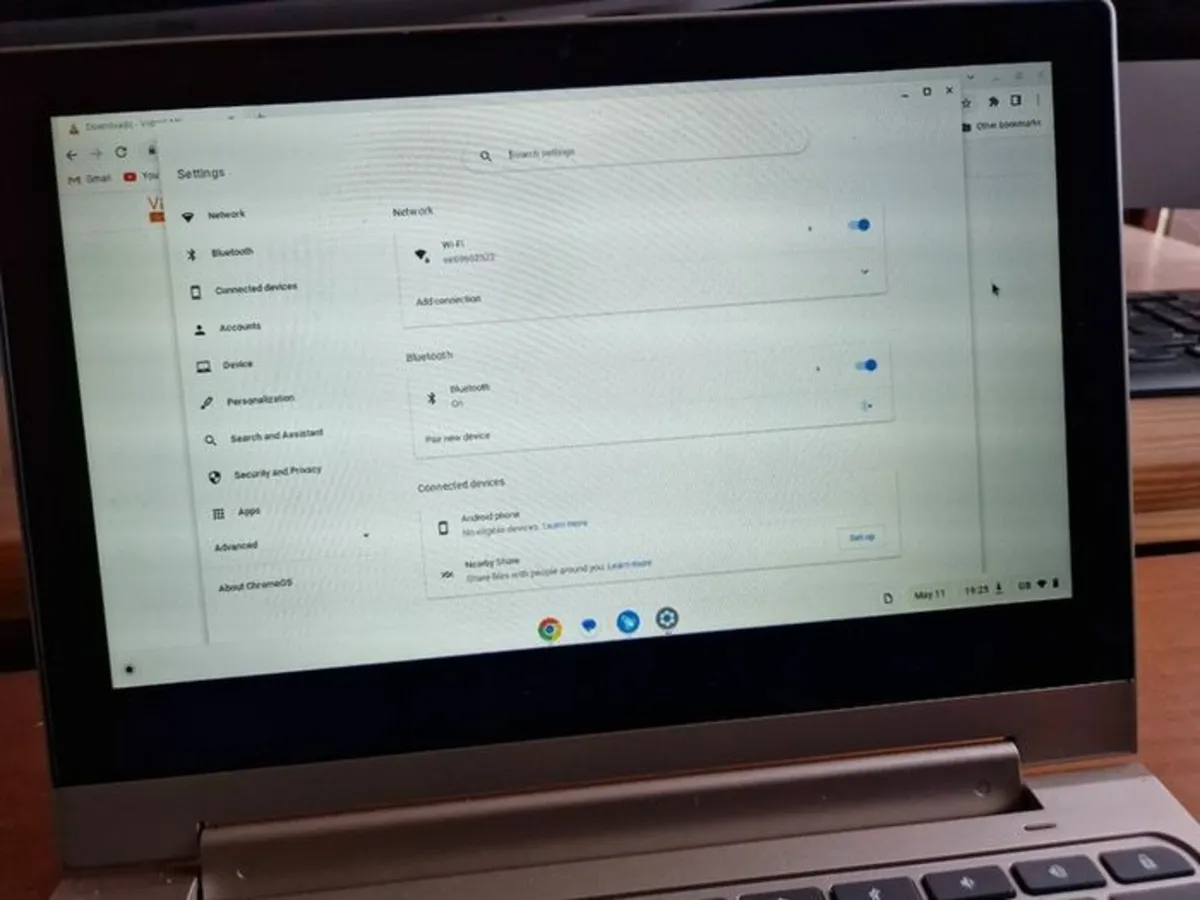 Lenovo Chromebook C330, Model H18Y, 32GB - Image 4