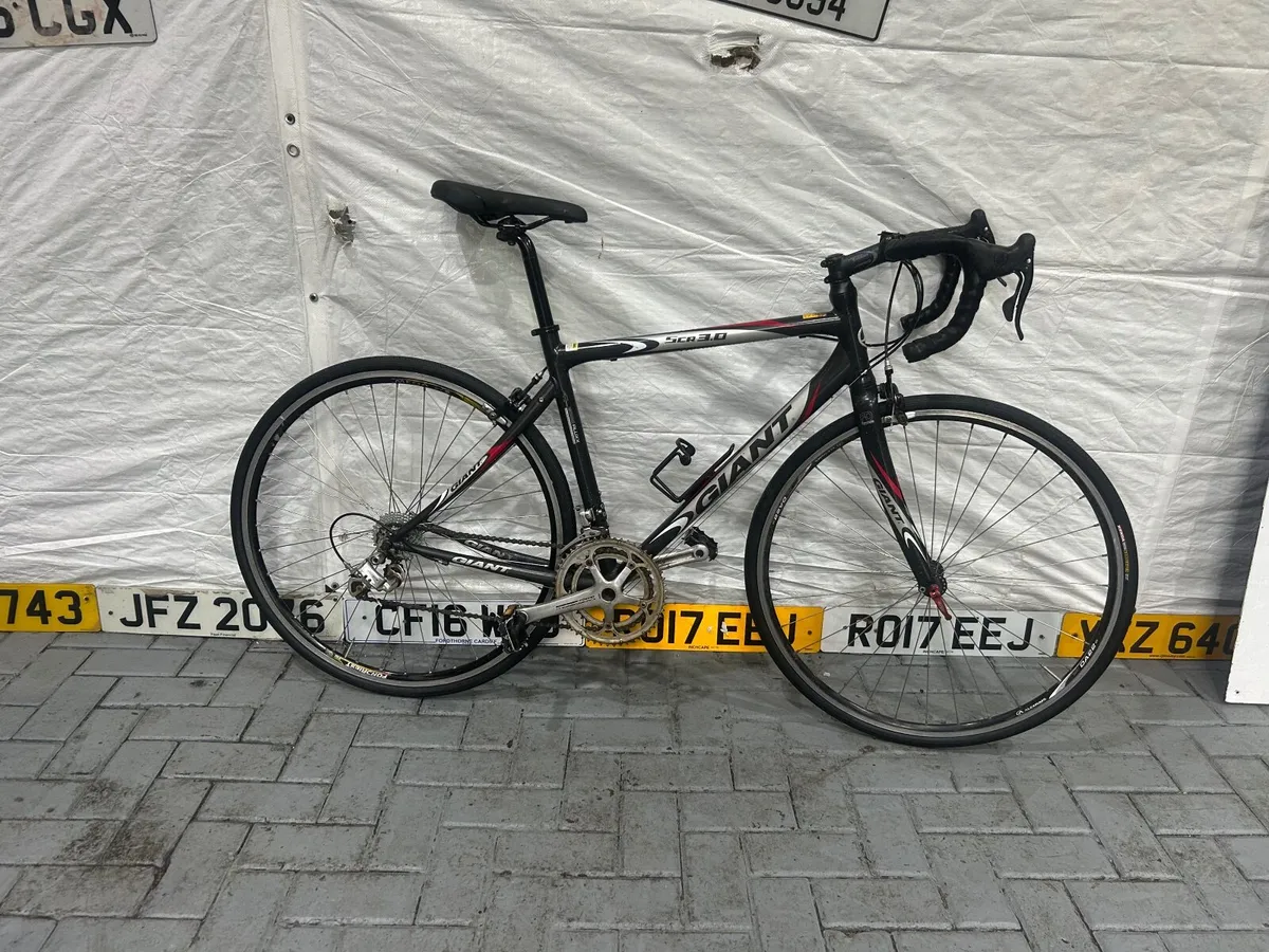 Giant SCR 3.0  Road bike - Image 1