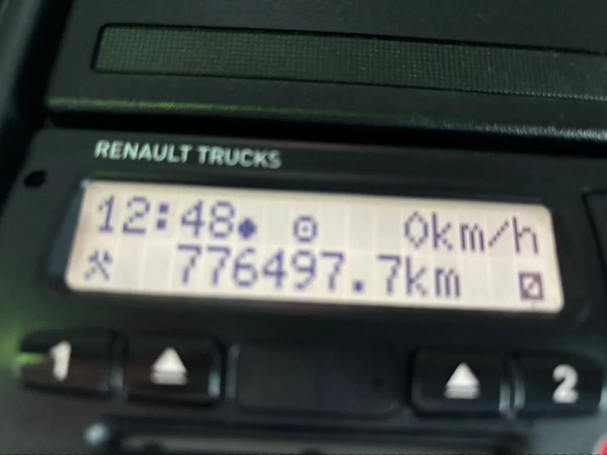 Renault Premium 2017 - Image 2