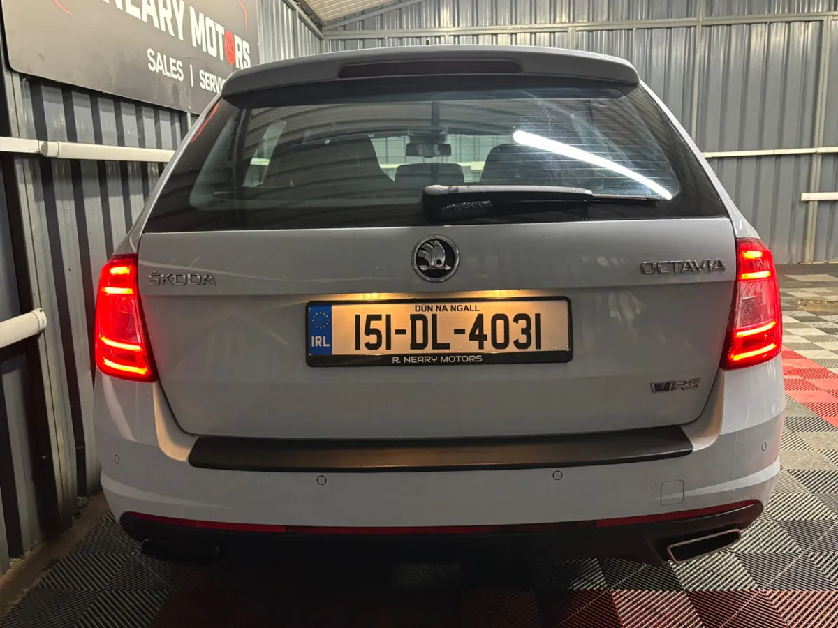 Skoda Octavia 2015 - Image 2