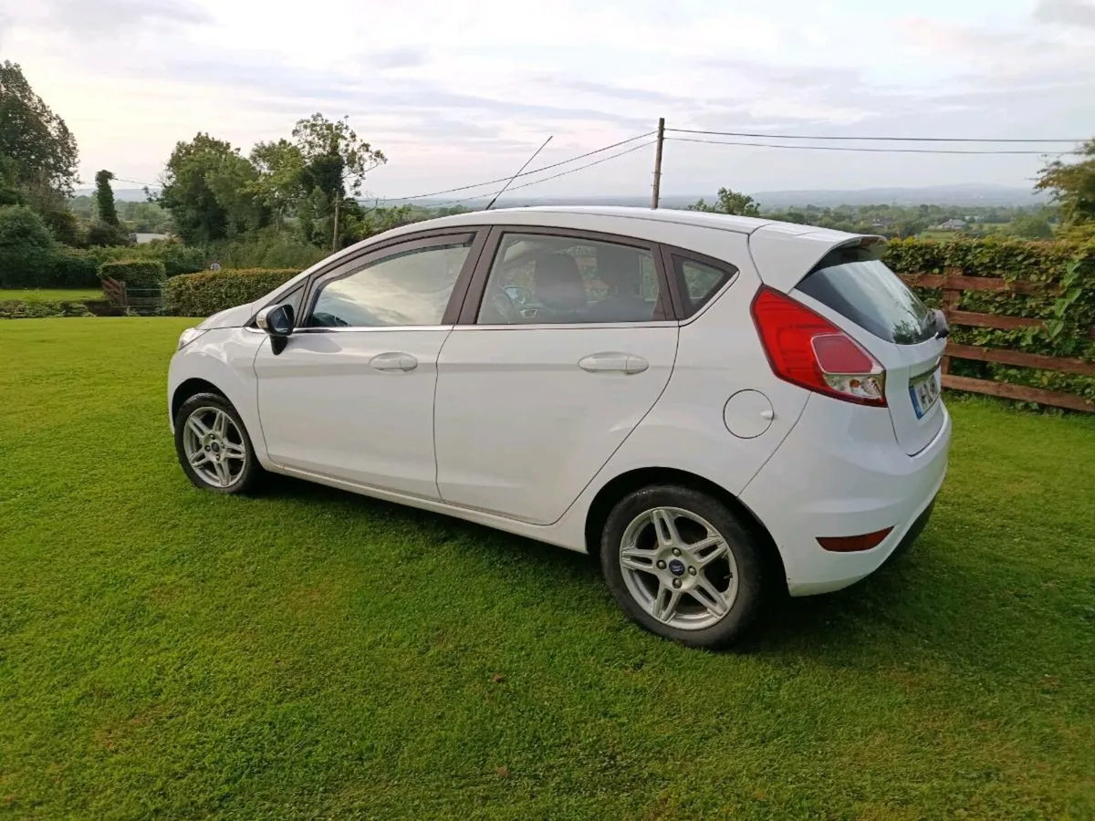 Ford fiesta 2014 - Image 2