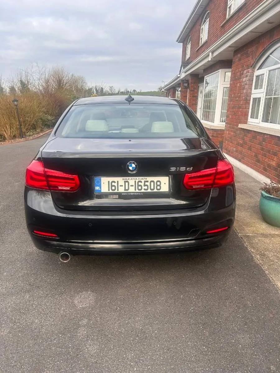 2016 BMW 3 Series - Image 2