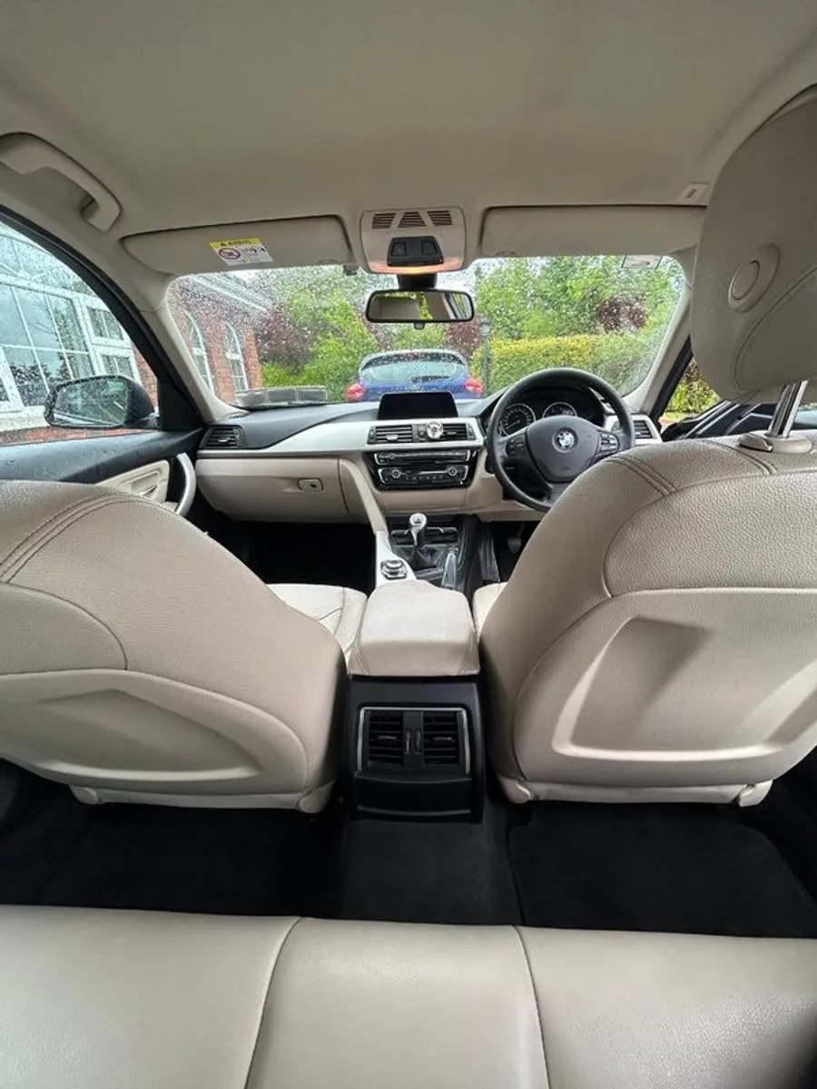 2016 BMW 3 Series - Image 4