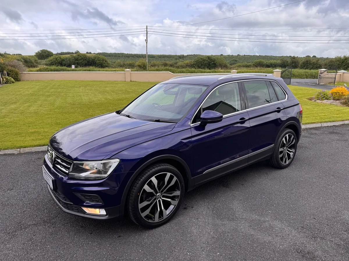 2017 Volkswagen Tiguan SE Nav - Image 1