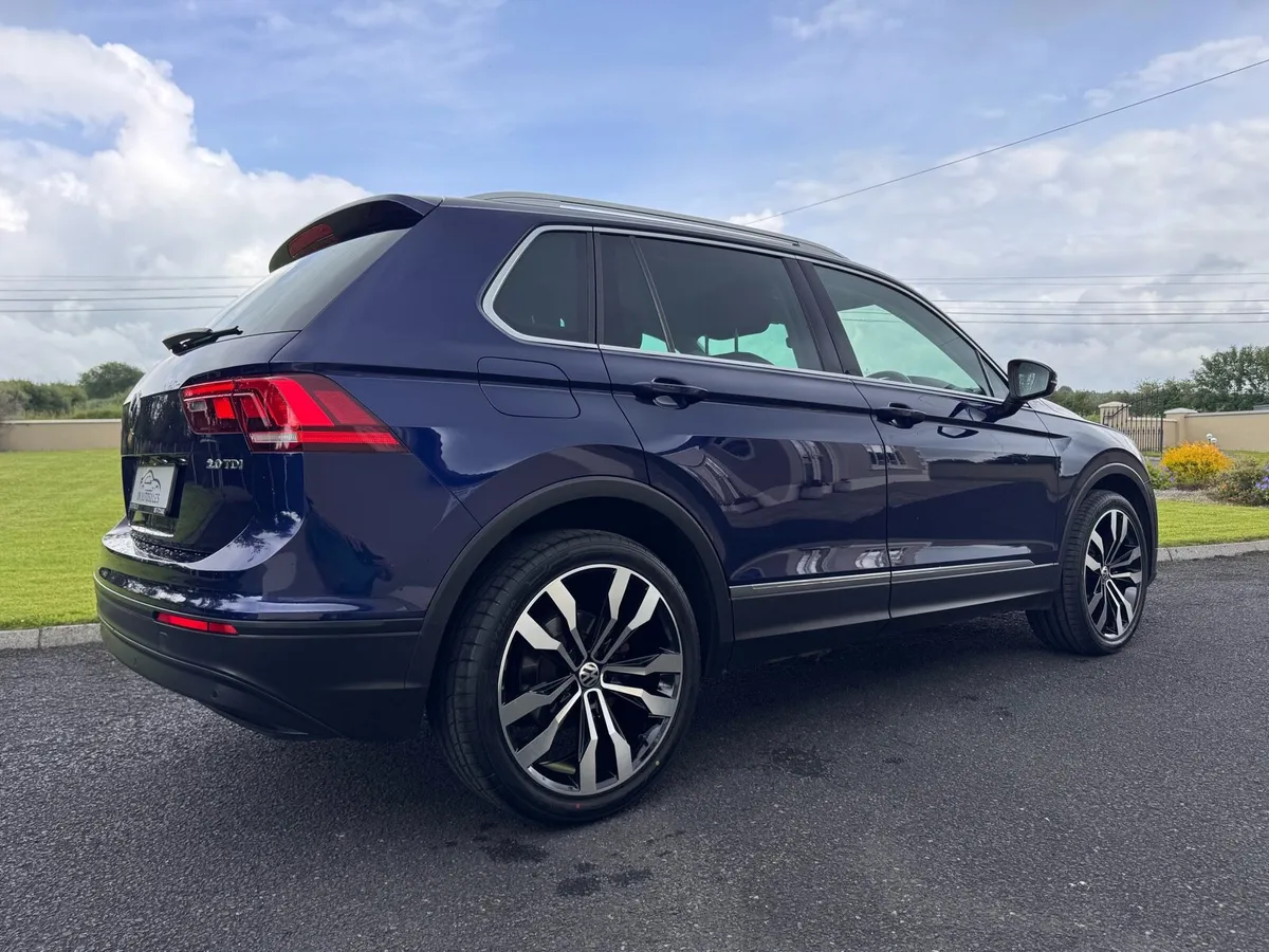 2017 Volkswagen Tiguan SE Nav - Image 2