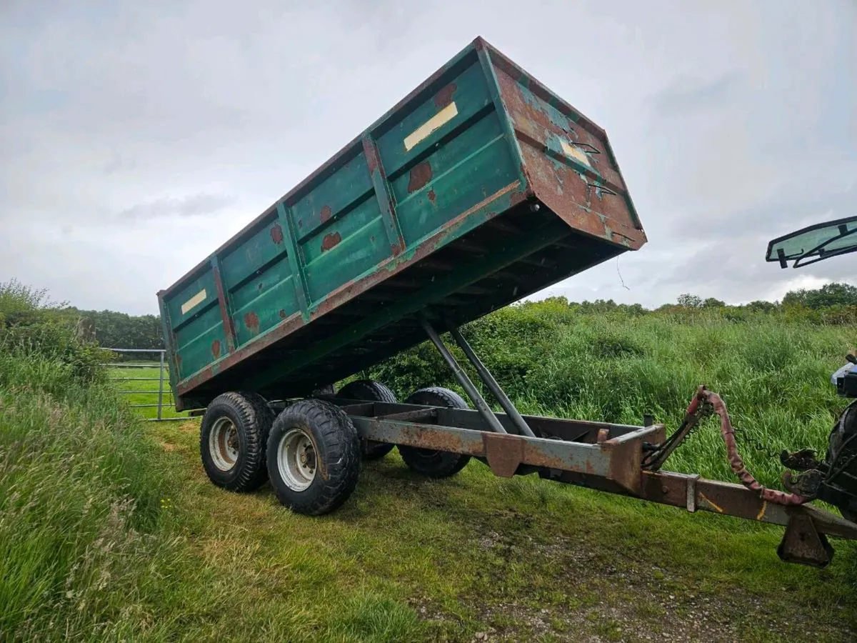 Trailer - Image 1