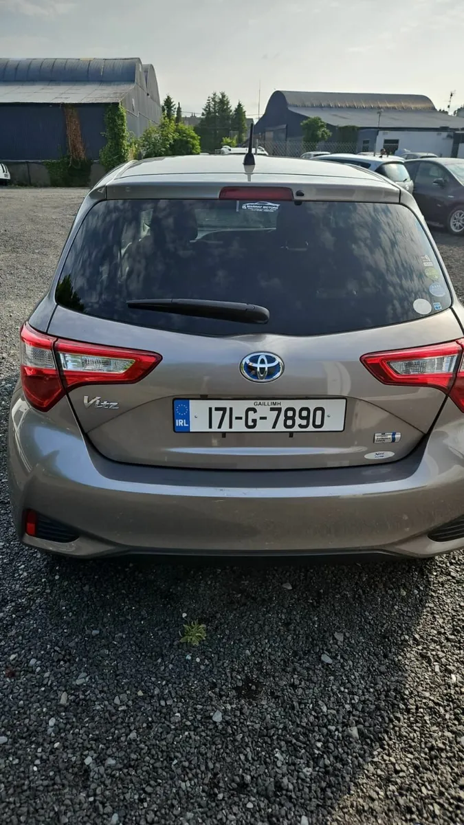 Toyota Vitz 2017 - Image 4
