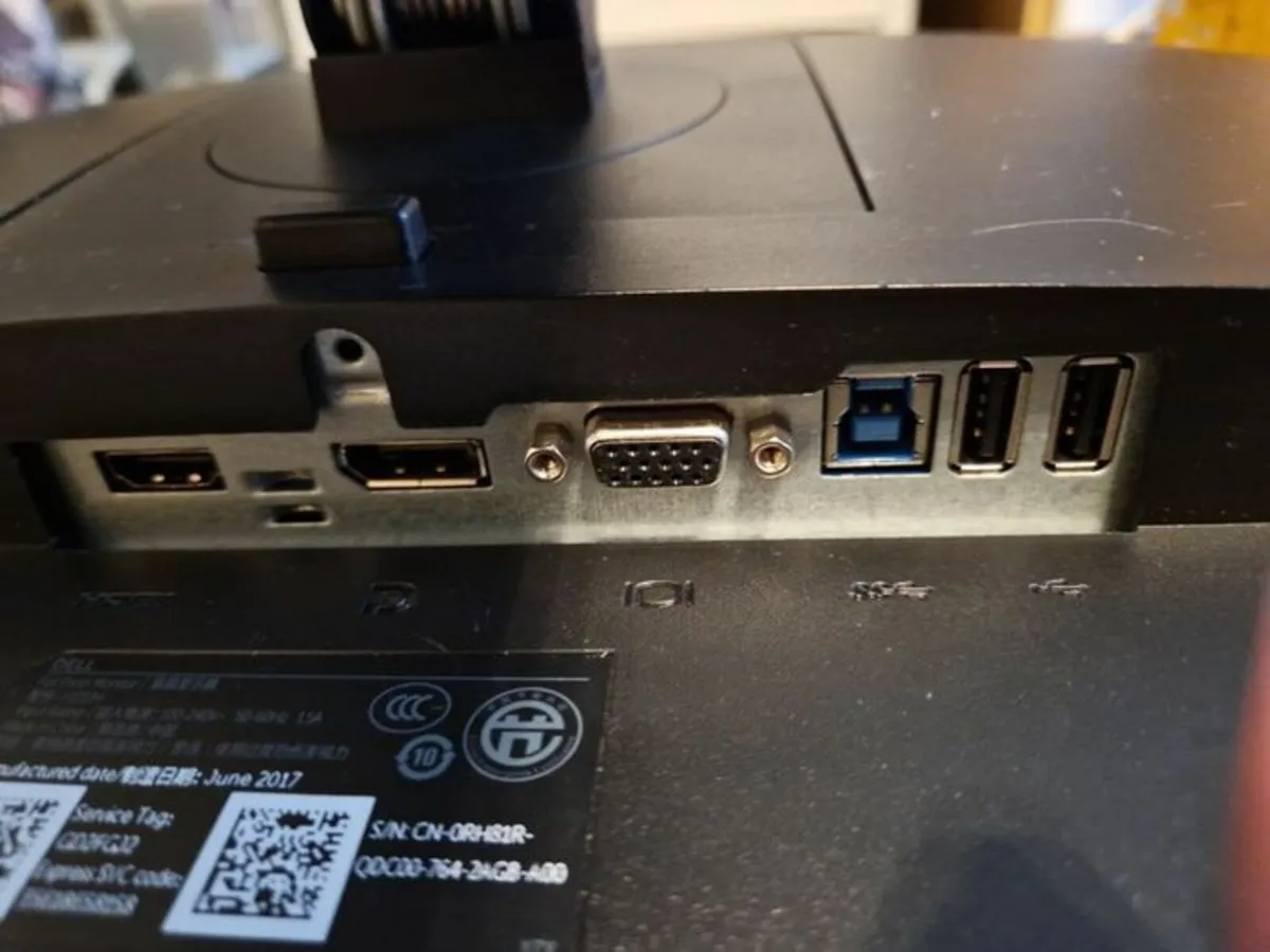 Dell 22 inch Monitor in excellent Condition - Image 3