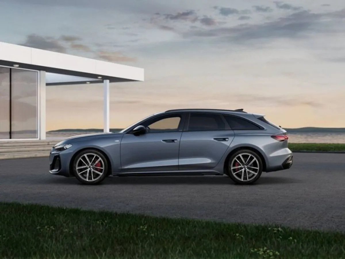 Audi A5 Avant 40tdi 204BHP Edition ONE S-line Aut - Image 4