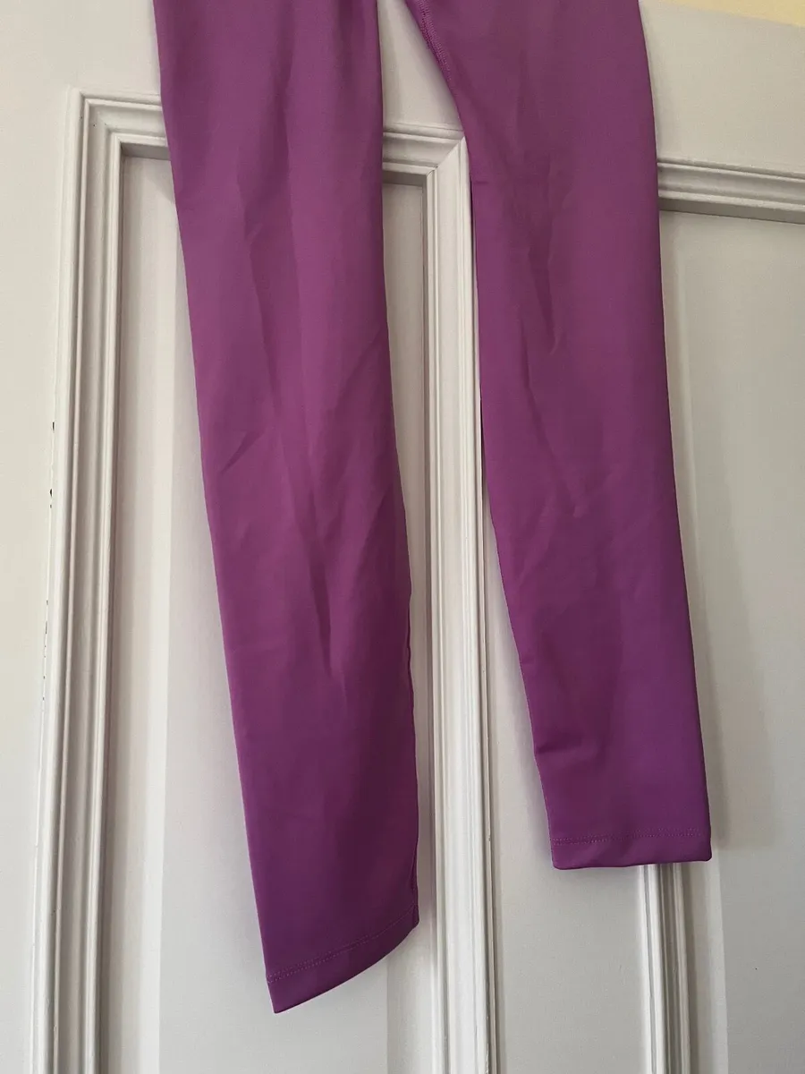 Nike Fast Women’s Leggings BNWT Size M - Image 2