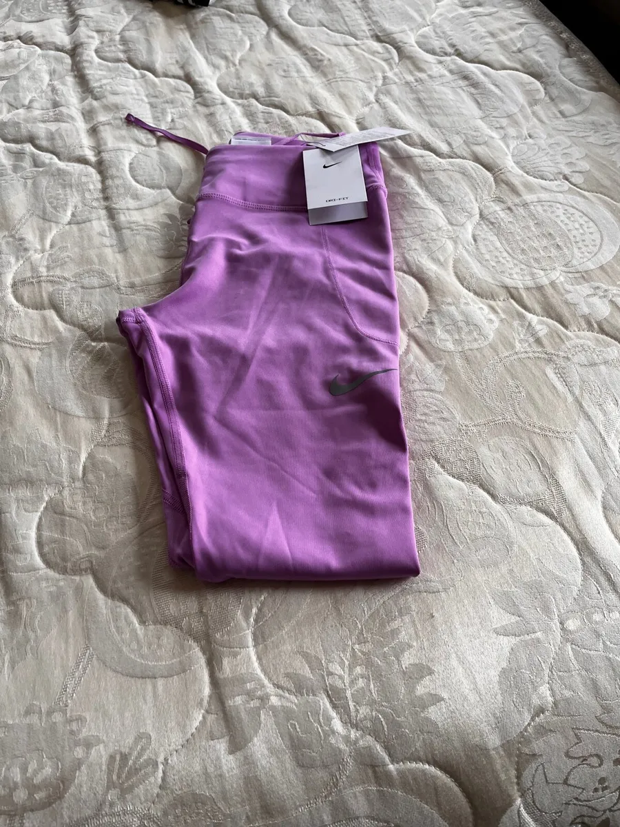 Nike Fast Women’s Leggings BNWT Size M - Image 3