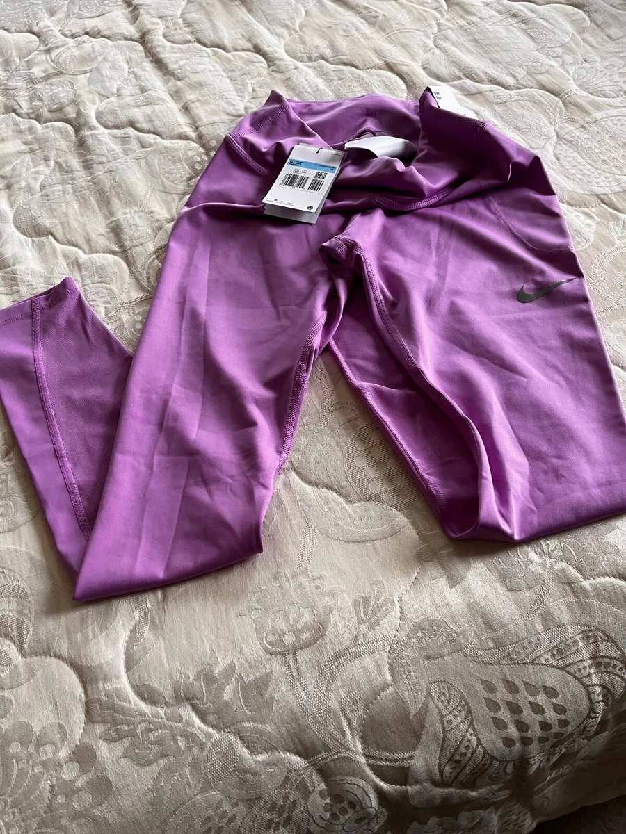 Nike Fast Women’s Leggings BNWT Size M - Image 4