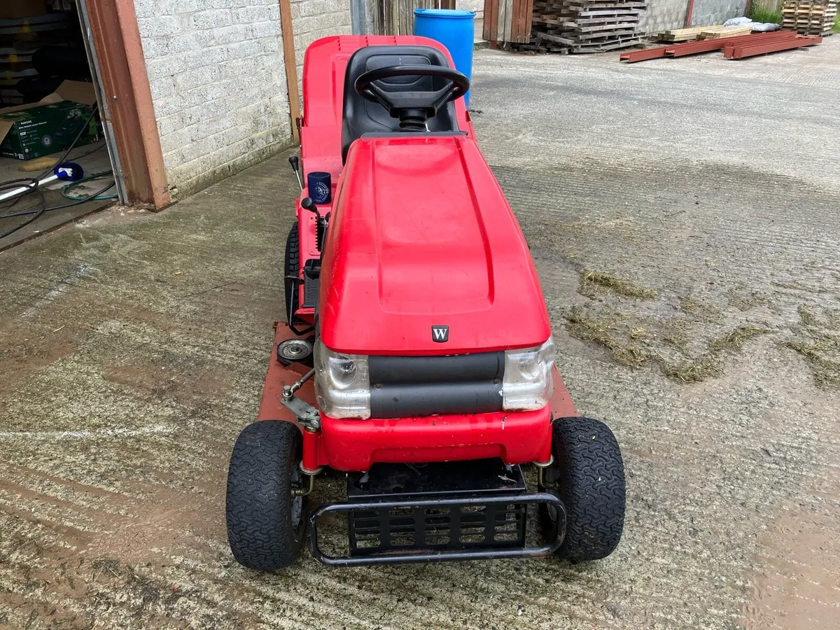 Ride on mower - Image 2