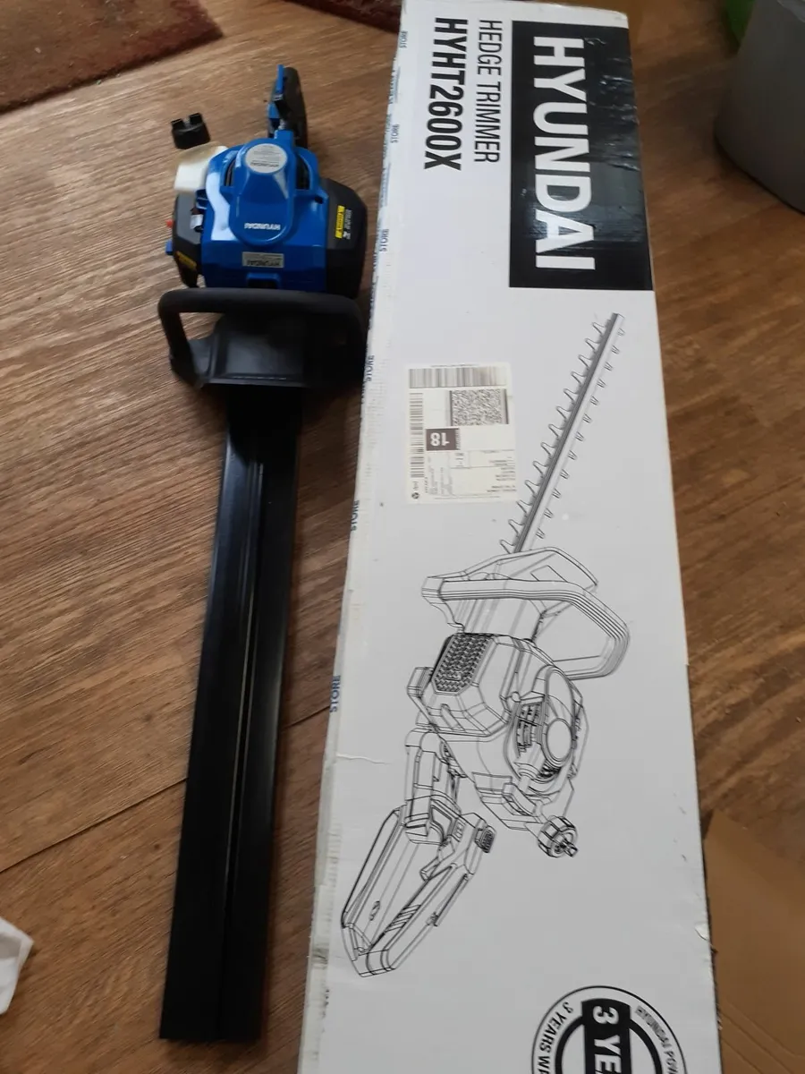 Petrol  hedge strimmer - Image 2