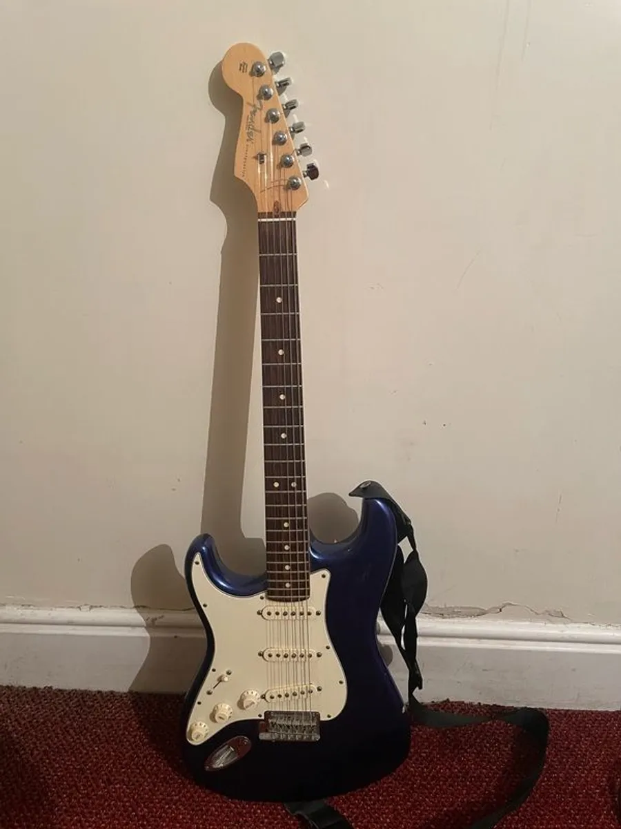 left handed Stratocaster - Image 1