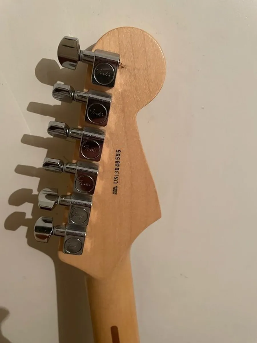 left handed Stratocaster - Image 3