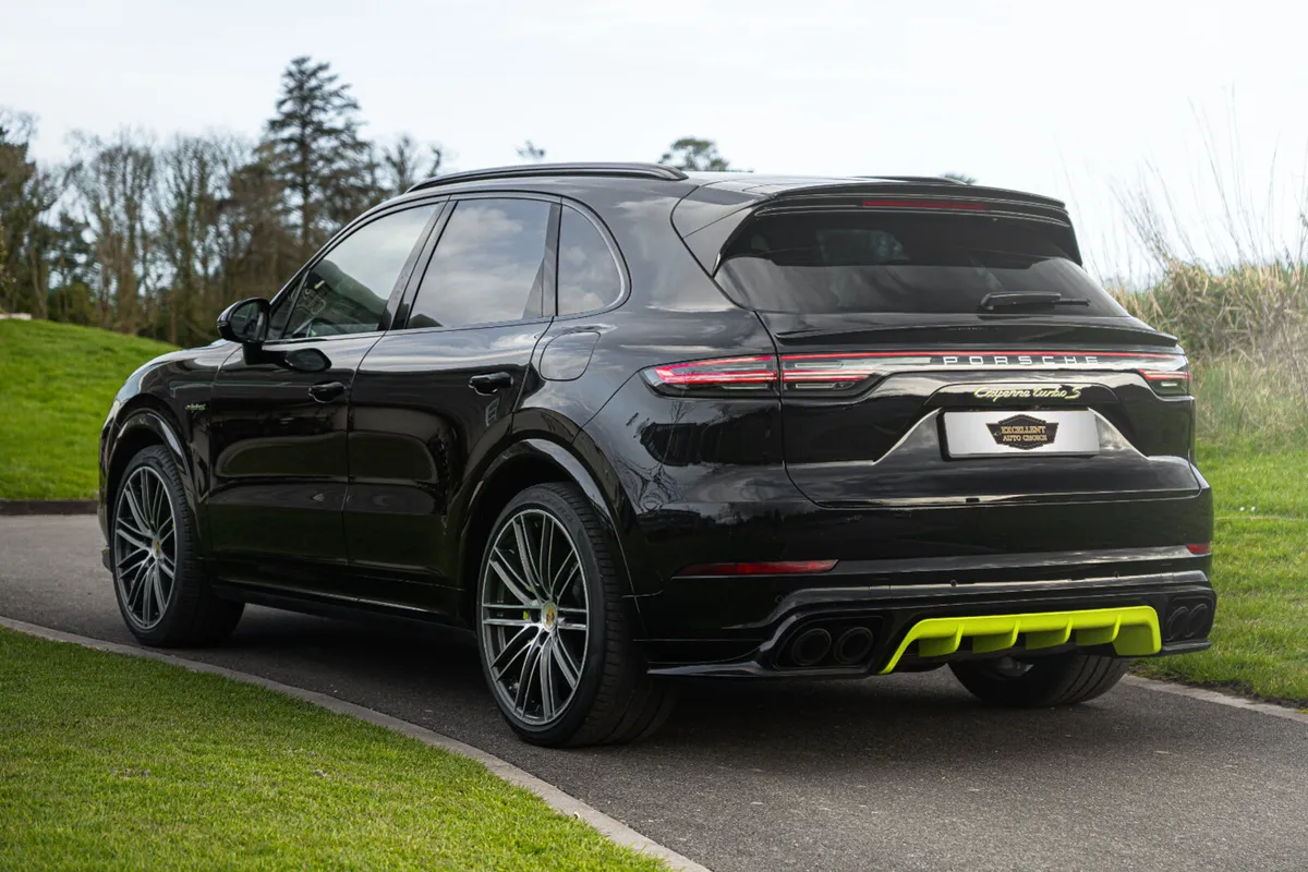 Porsche Cayenne TURBO S  2020 670BHP 4.0 V8 Hybrid - Image 4