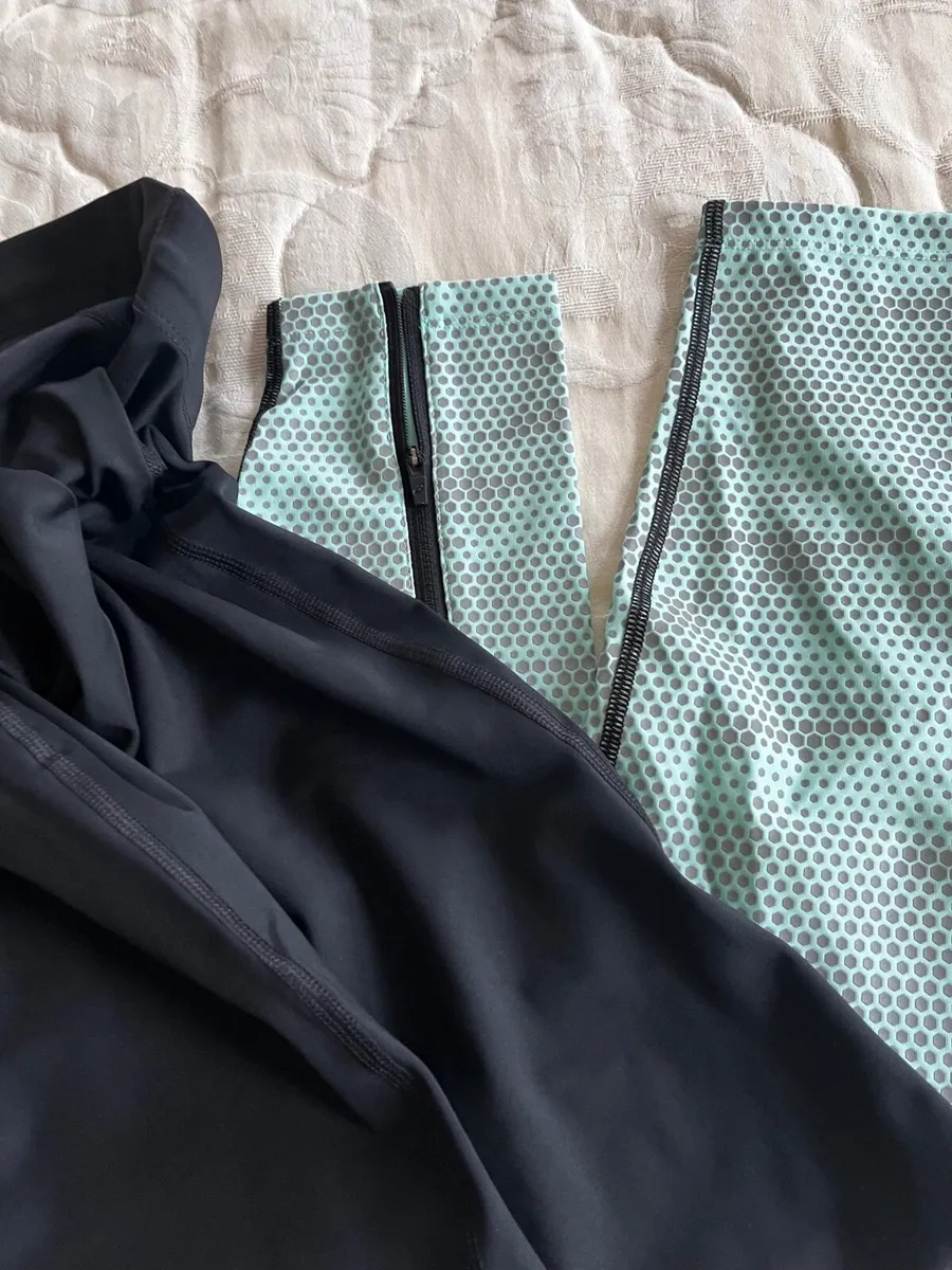 ASICS BNWT Women’s Leggings Size M - Image 3