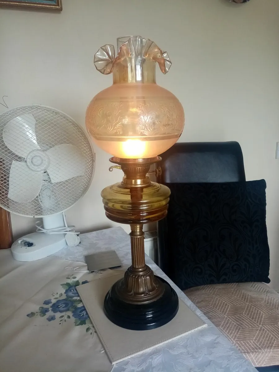 2 Victorian Oil lamps - Image 4