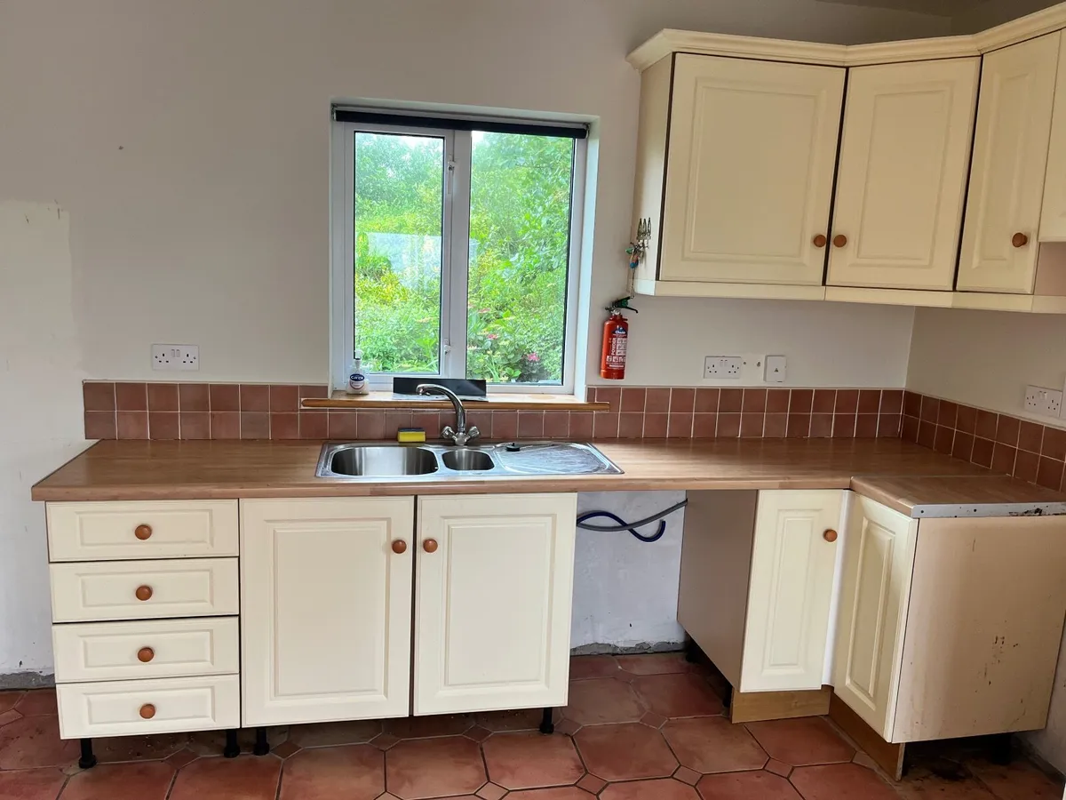 Kitchen - Image 3