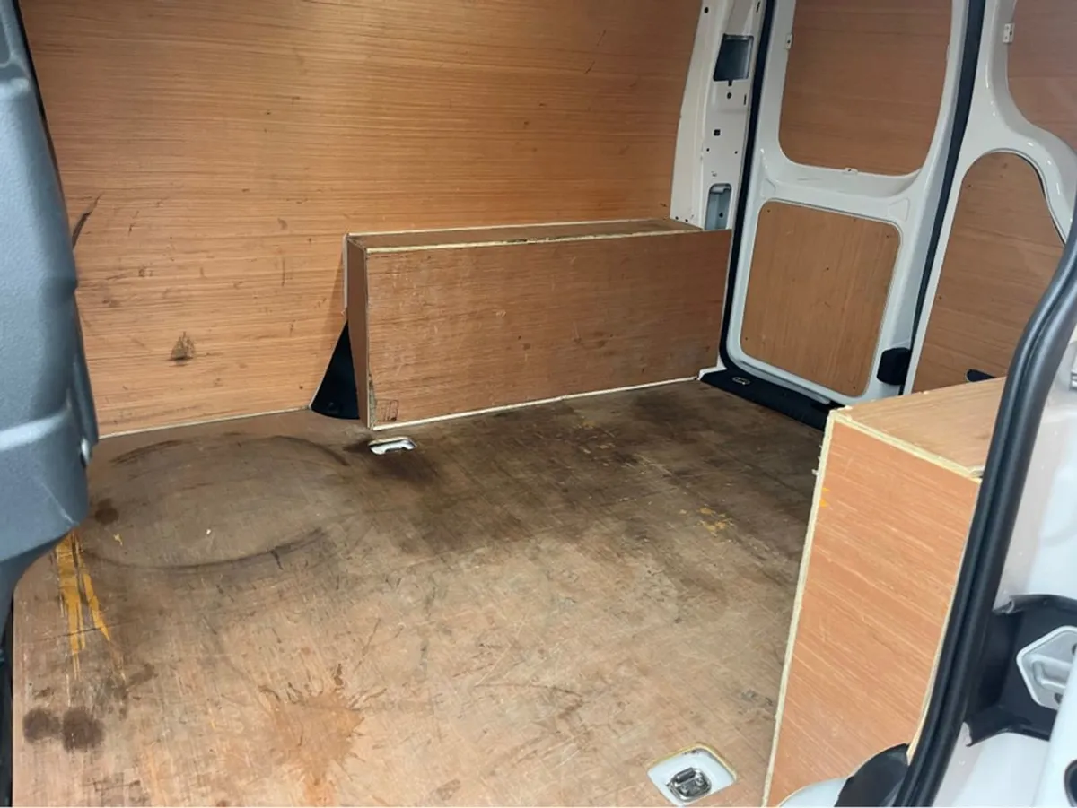 Volkswagen Caddy Cargo TDI 75hp Manual 6speed FWD - Image 3