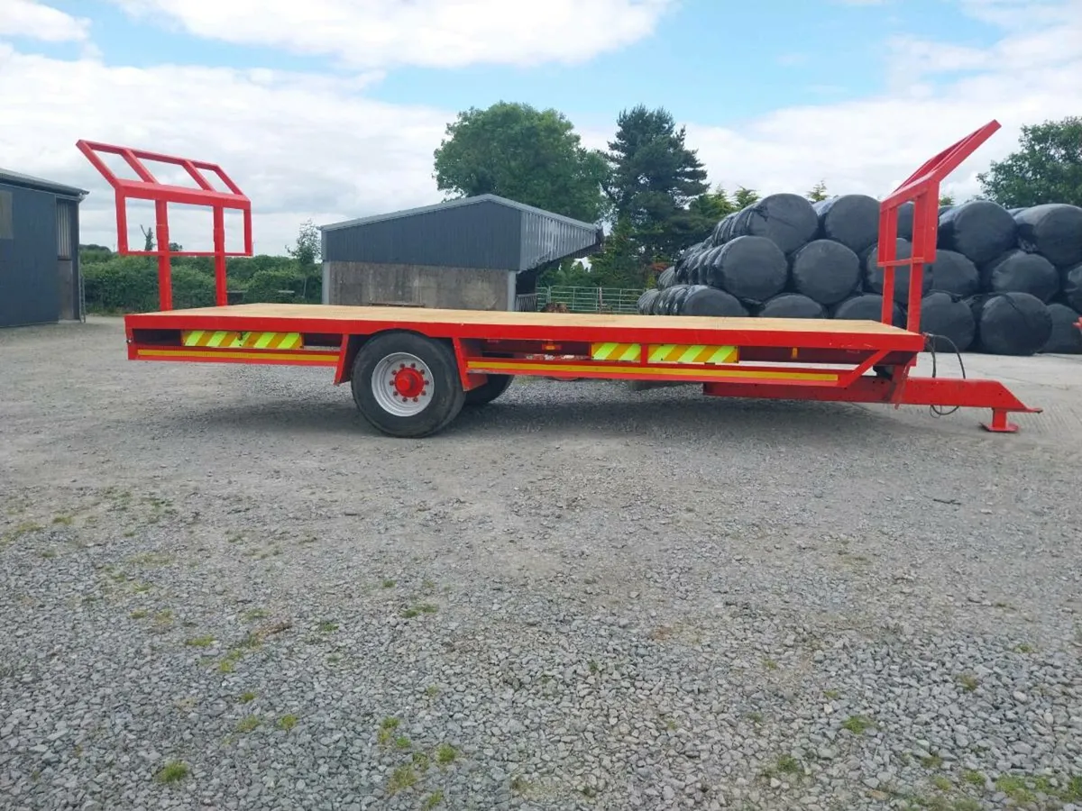 Bale trailer - Image 2