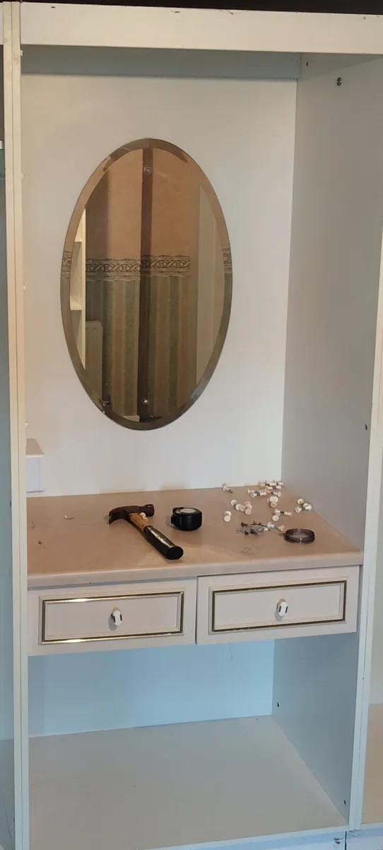 Oval Vanity Mirror - Image 1