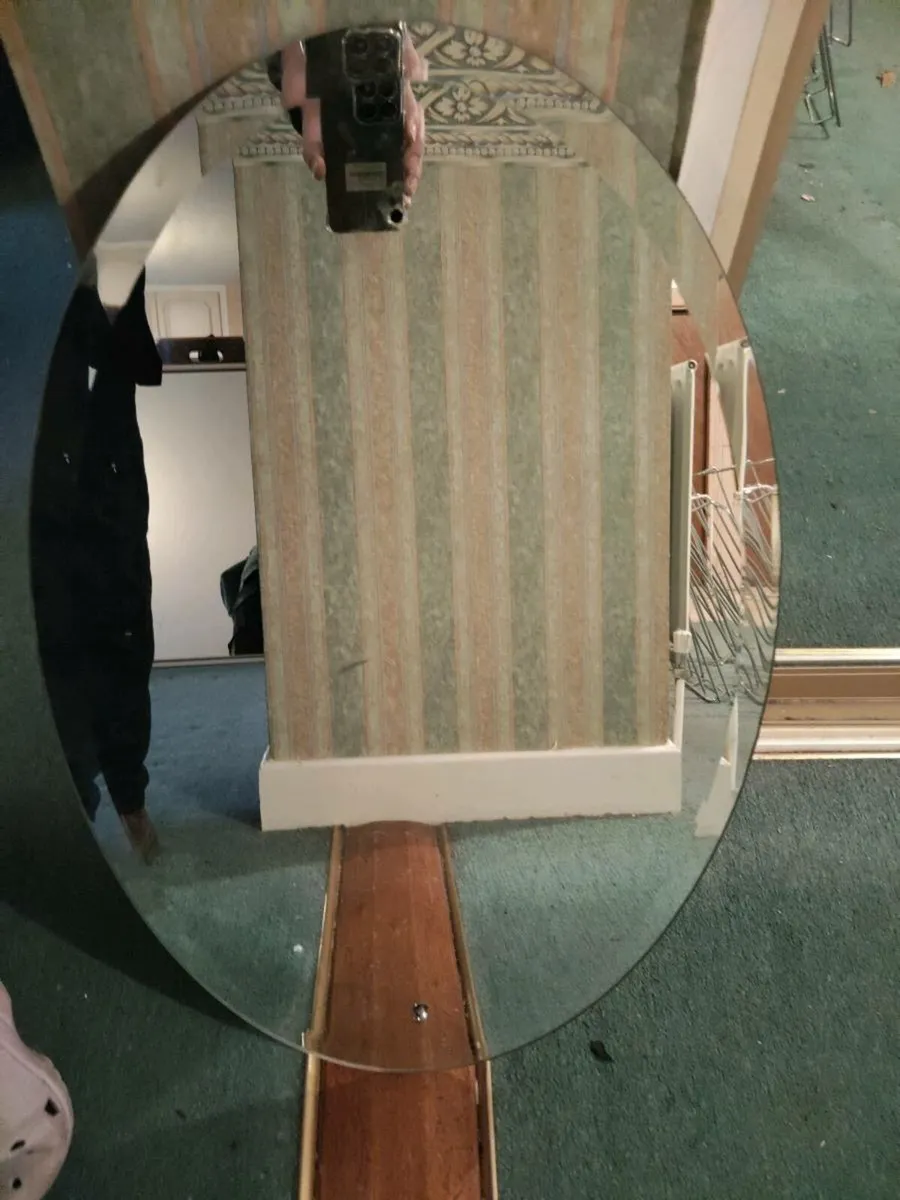 Oval Vanity Mirror - Image 2