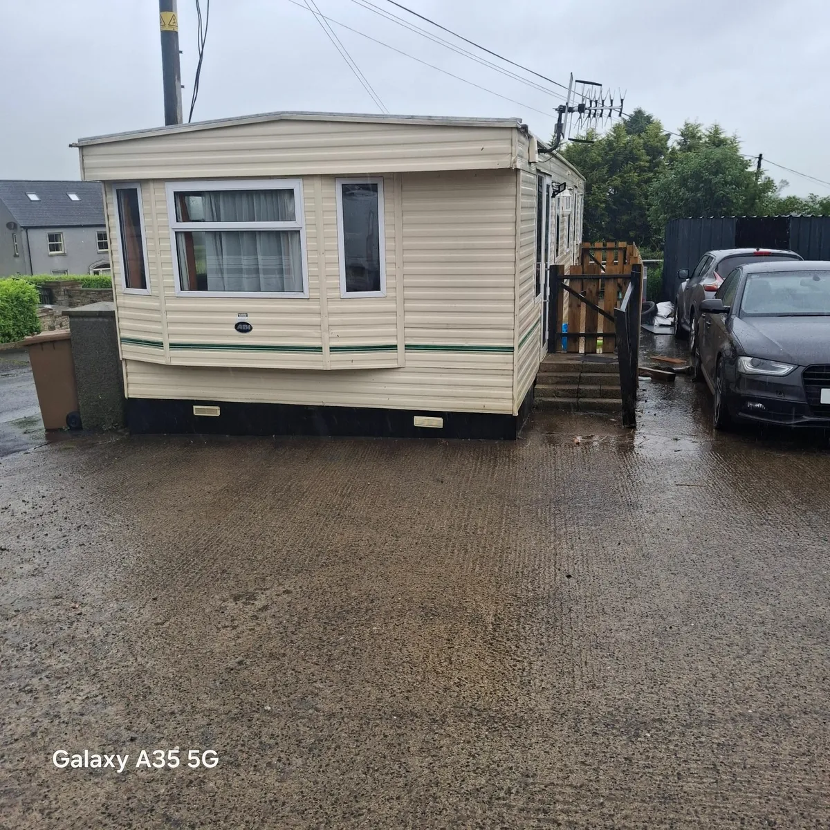 Mobile home - Image 1