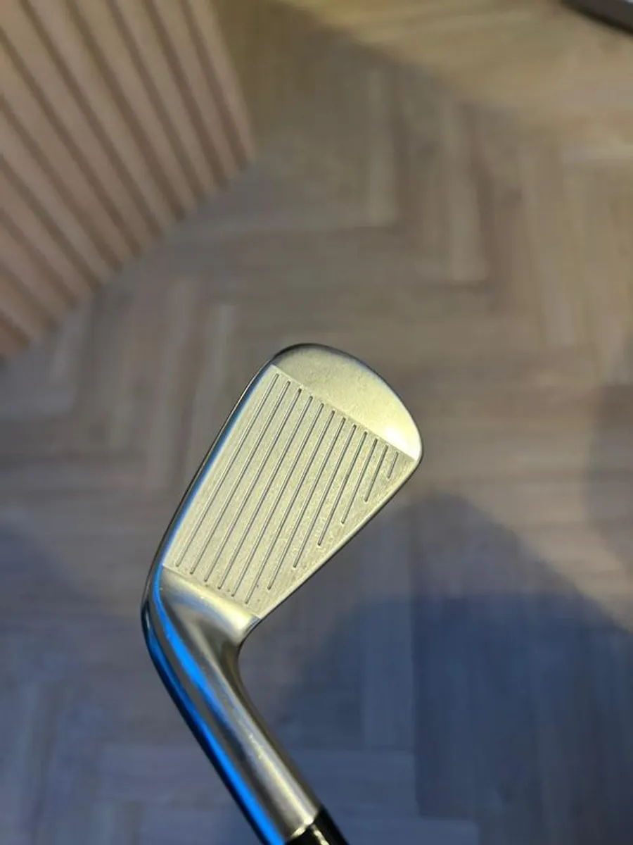 Srixon ZX 2 Iron - Image 2