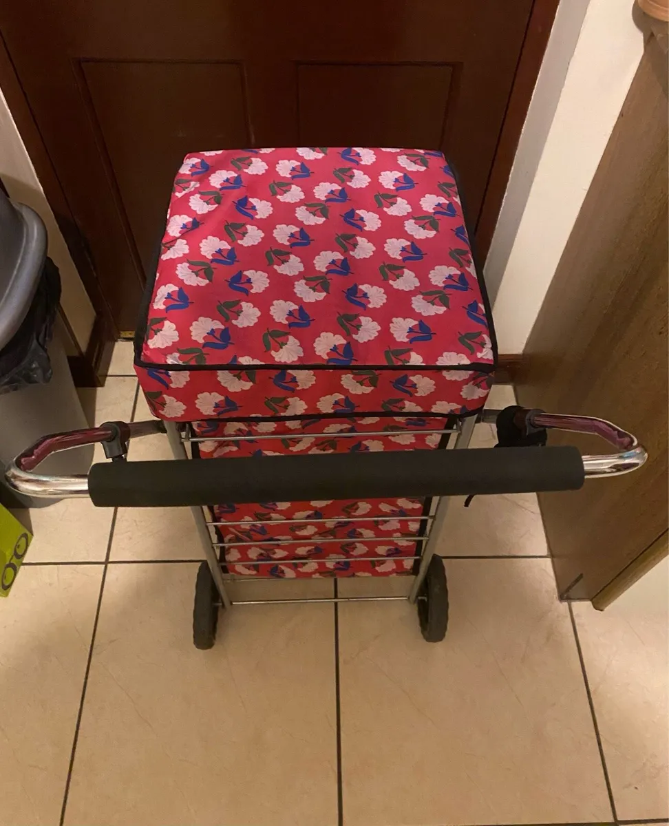 6 Wheel Shopping Trolley with New Bag - Image 3