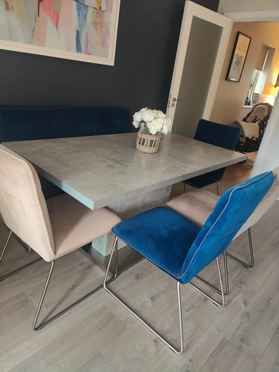 Dining table and chairs - Image 4