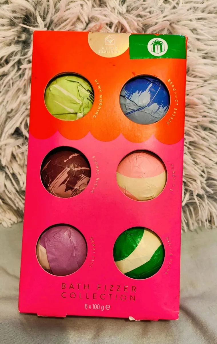 A Little Something Bath Fizzer Collection – 6x100g - Image 2