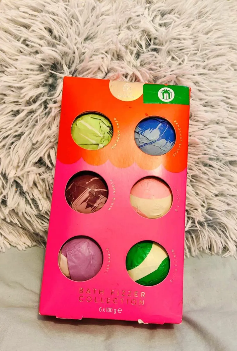 A Little Something Bath Fizzer Collection – 6x100g - Image 3