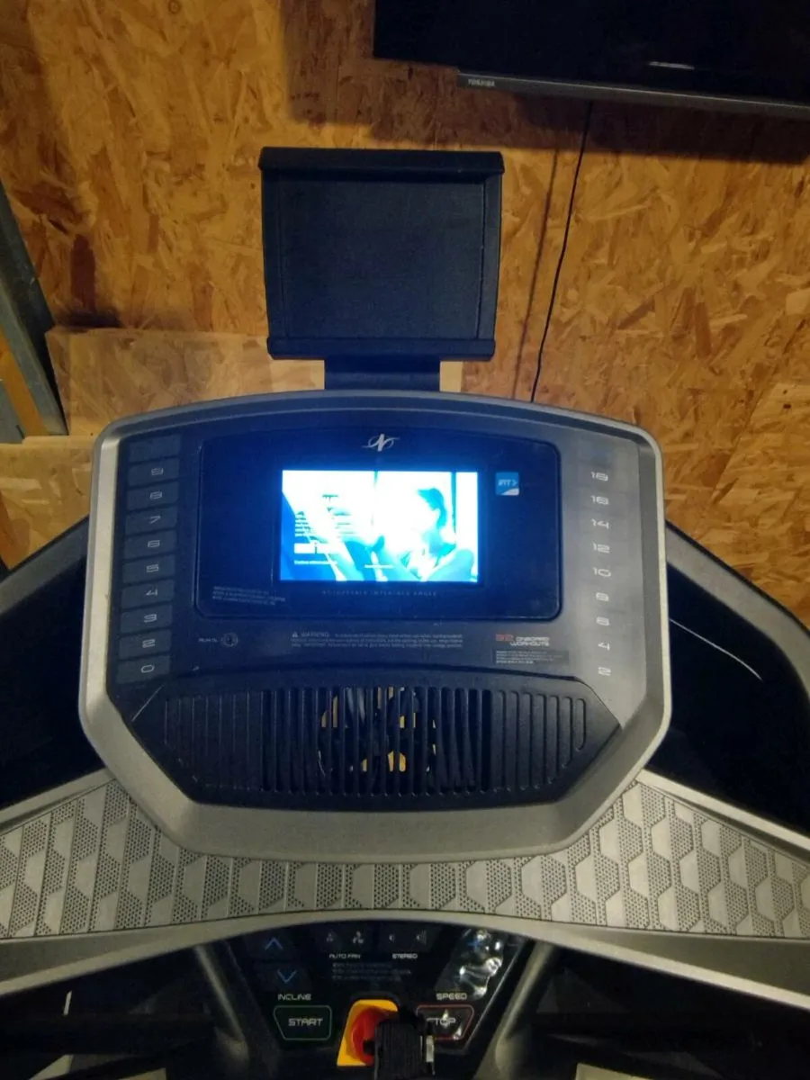 NordicTrack T12 Treadmill - Image 4