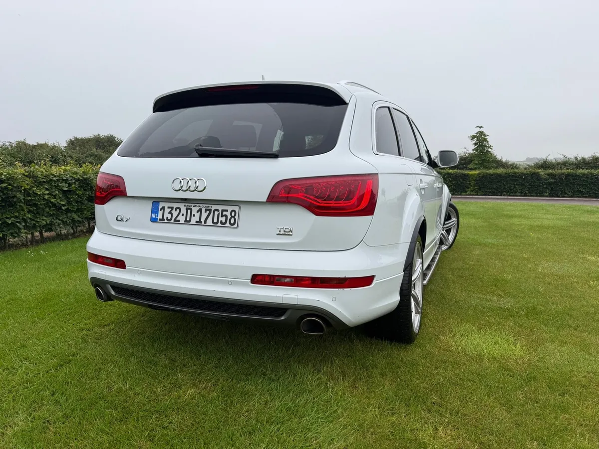 Audi Q7 - Image 2