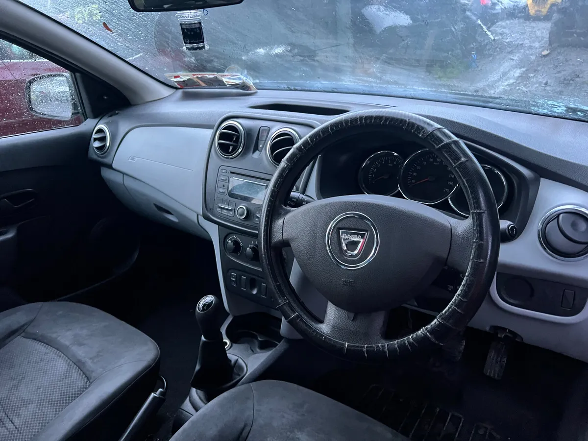 2013 Dacia Sandero Drive Away - Image 3
