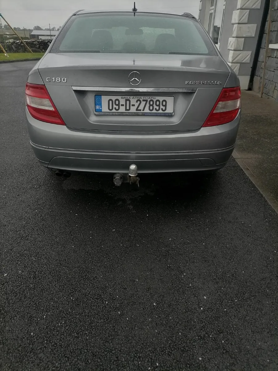 Mercedes-Benz C-Class 2009 - Image 3