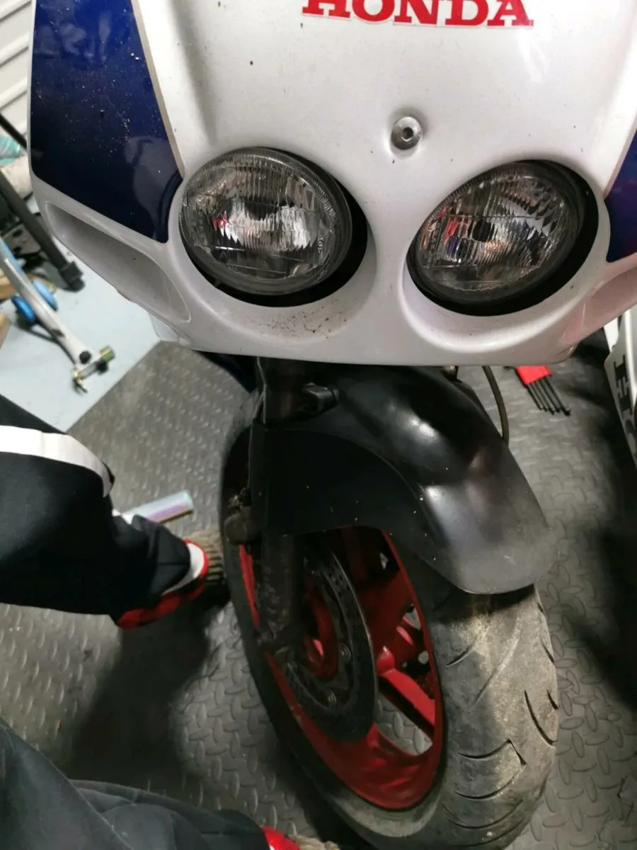 Cbr250r - Image 1